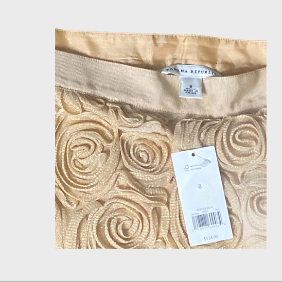 Banana Republic Rosette Mini Skirt - Picture 4 of 5